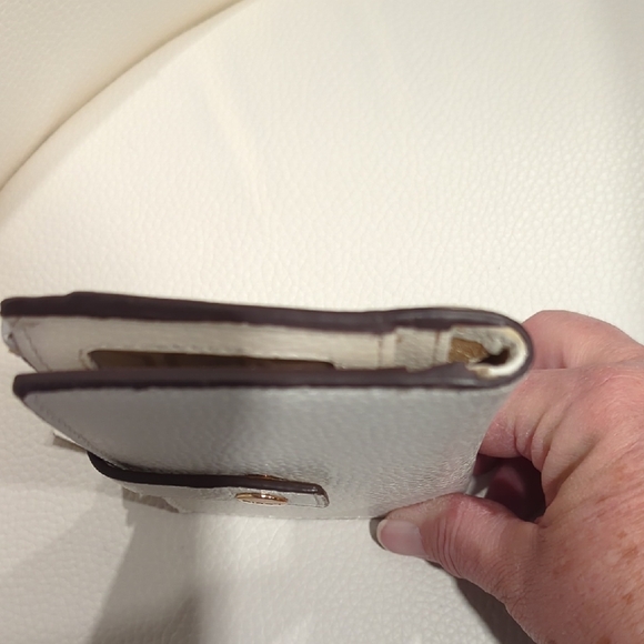 Lodis White Leather Wallet - Picture 10 of 10